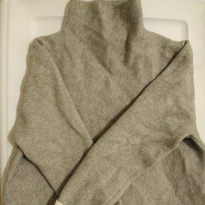 Turtle neck long sleeve with zippers